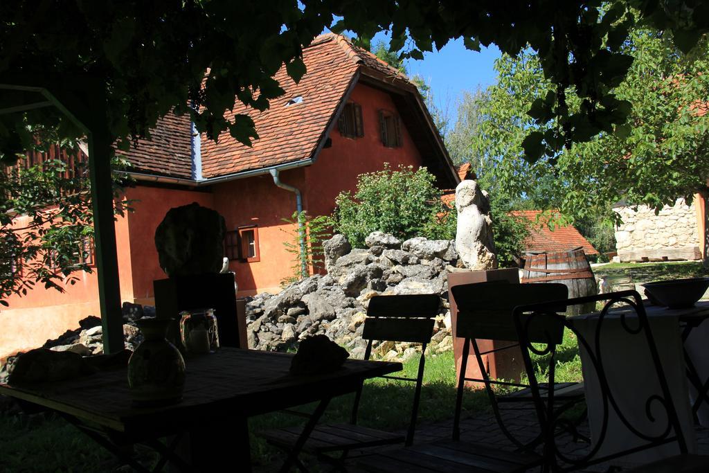 Ferienwohnungen Sonnenberg Ratsch an der Weinstraße 外观 照片
