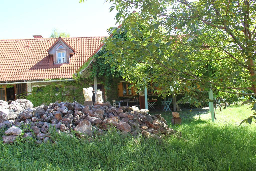 Ferienwohnungen Sonnenberg Ratsch an der Weinstraße 外观 照片