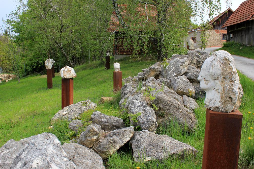 Ferienwohnungen Sonnenberg Ratsch an der Weinstraße 外观 照片